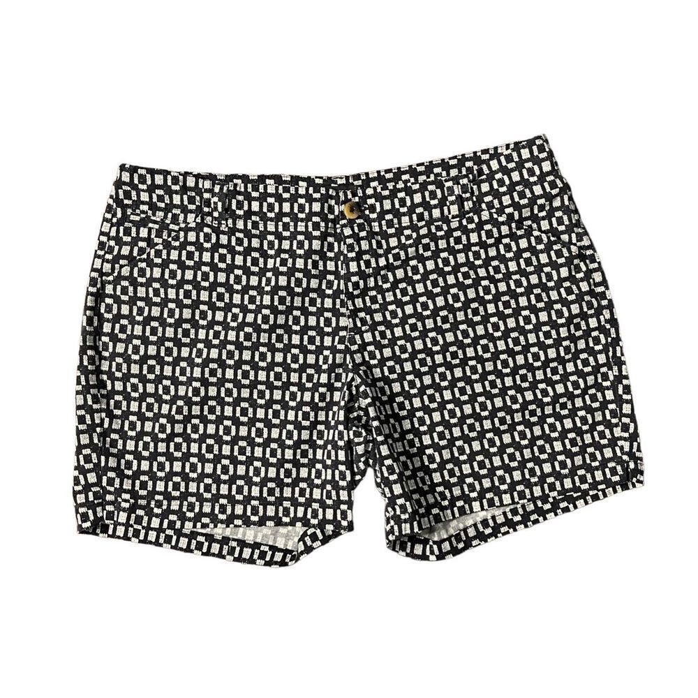 Lee | WOMENS 1889 MID-RISE FIT SHORTS BLACK WHITE PRINT SIZE 18